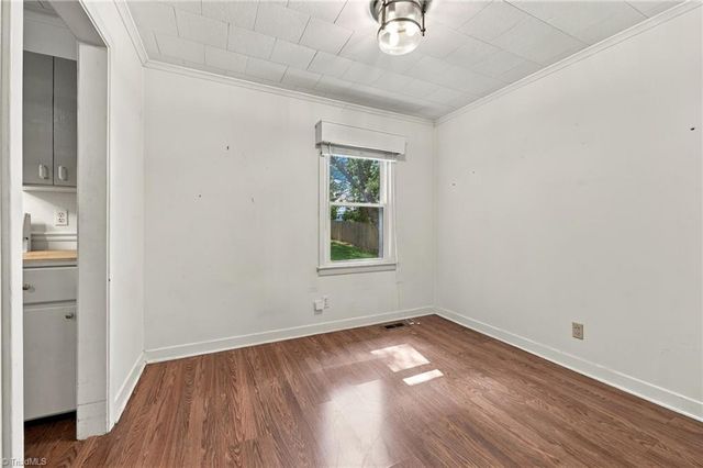 819 Carolina Avenue, Thomasville, NC 27360
