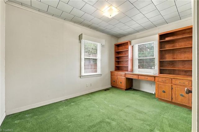 819 Carolina Avenue, Thomasville, NC 27360