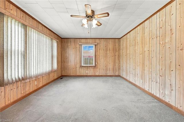 819 Carolina Avenue, Thomasville, NC 27360