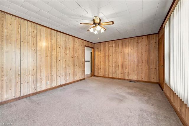 819 Carolina Avenue, Thomasville, NC 27360