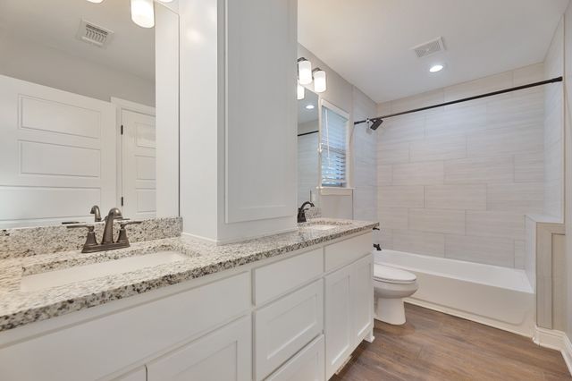 1713 Bronco Road, Granbury, TX 76049