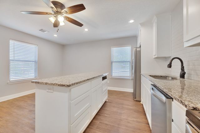 1713 Bronco Road, Granbury, TX 76049