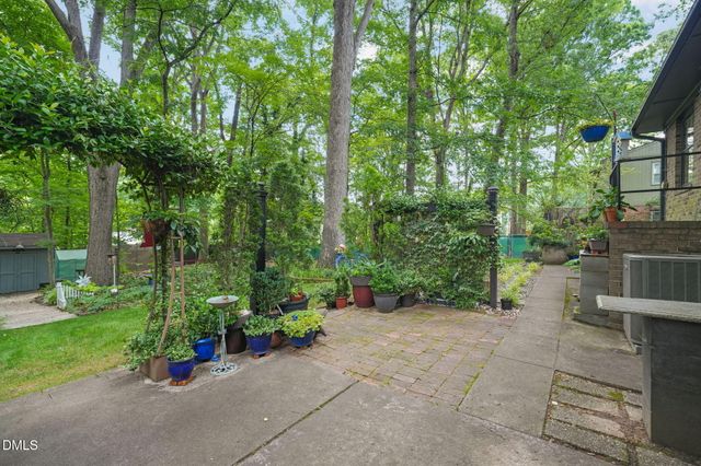 5523 Newberry Drive, Raleigh, NC 27609