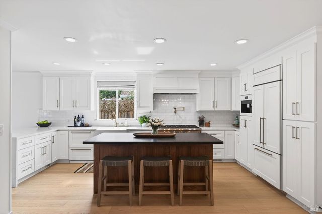 2543 Pinot Way, St. Helena, CA 94574