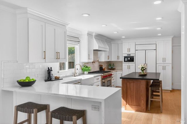 2543 Pinot Way, St. Helena, CA 94574