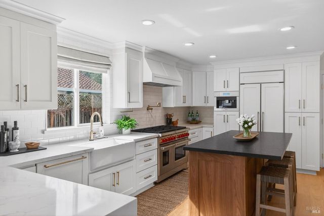 2543 Pinot Way, St. Helena, CA 94574