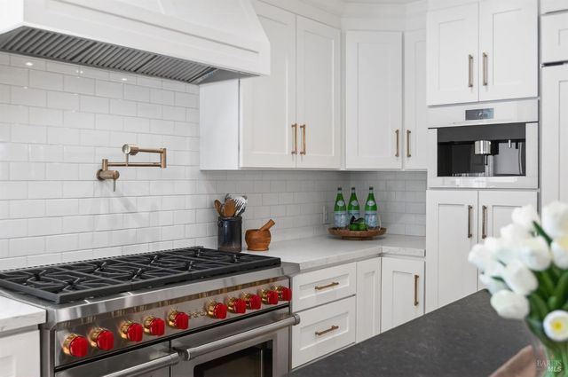 2543 Pinot Way, St. Helena, CA 94574