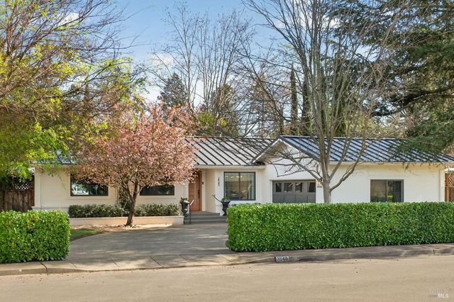 2543 Pinot Way, St. Helena, CA 94574