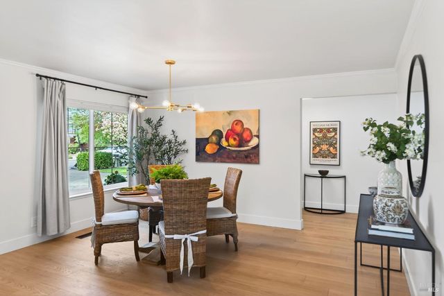 2543 Pinot Way, St. Helena, CA 94574