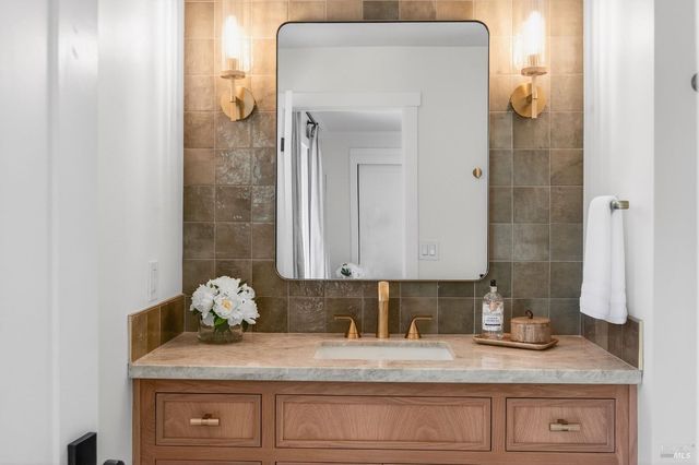 2543 Pinot Way, St. Helena, CA 94574