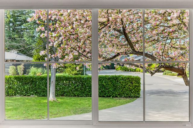 2543 Pinot Way, St. Helena, CA 94574