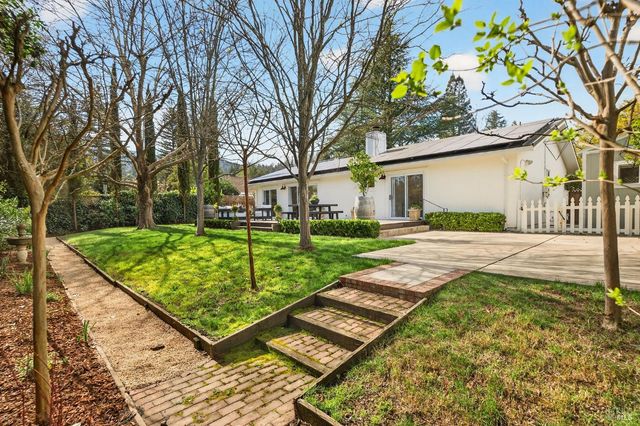 2543 Pinot Way, St. Helena, CA 94574