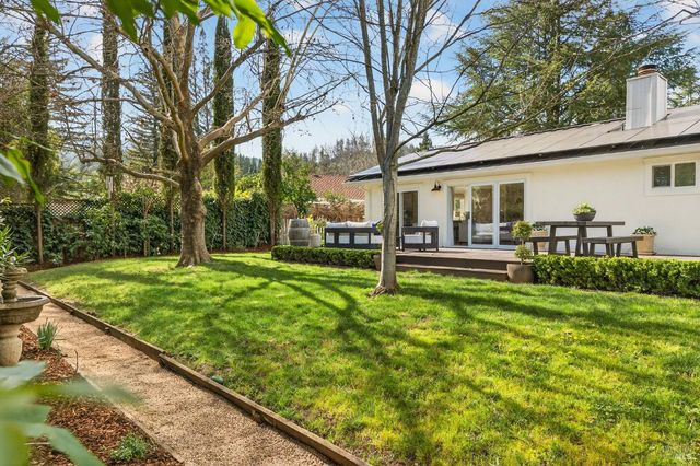 2543 Pinot Way, St. Helena, CA 94574