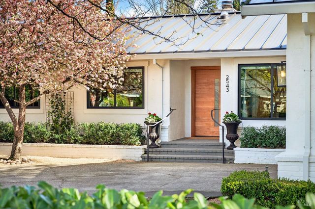 2543 Pinot Way, St. Helena, CA 94574
