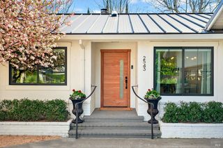 2543 Pinot Way, St. Helena, CA 94574