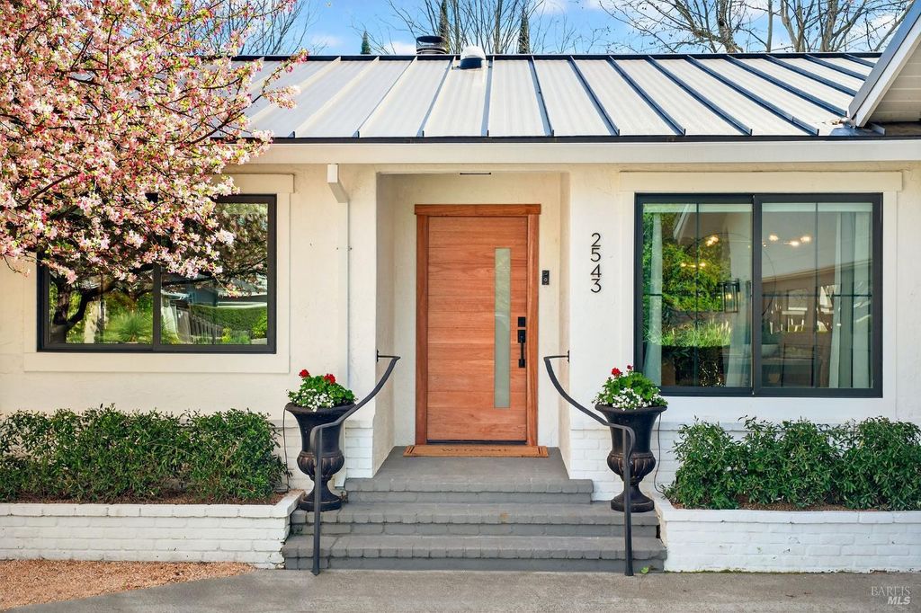 2543 Pinot Way, St. Helena, CA 94574