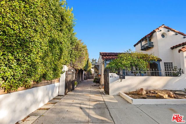 6571 Colgate Avenue, Los Angeles, CA 90048