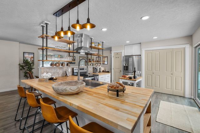 69322 Hackamore, Sisters, OR 97759