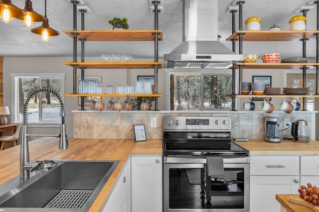 69322 Hackamore, Sisters, OR 97759