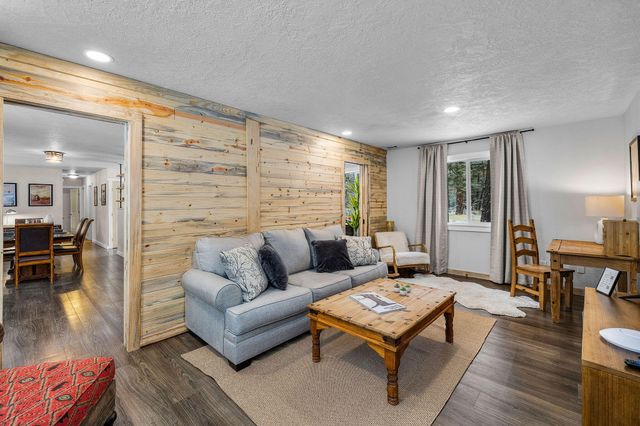 69322 Hackamore, Sisters, OR 97759