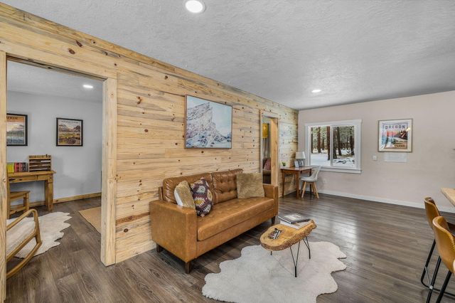 69322 Hackamore, Sisters, OR 97759