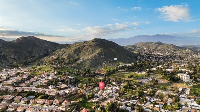 12023 Knoefler, Riverside, CA 92505