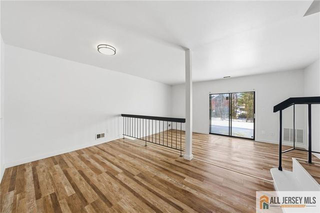 303 Maplecrest Road, Edison, NJ 08820