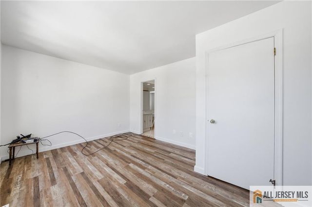 303 Maplecrest Road, Edison, NJ 08820