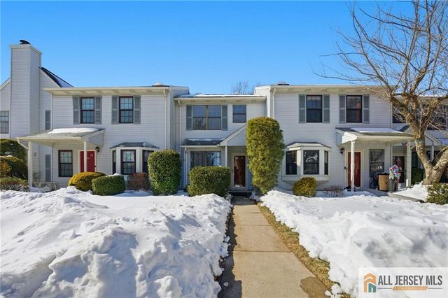 303 Maplecrest Road, Edison, NJ 08820