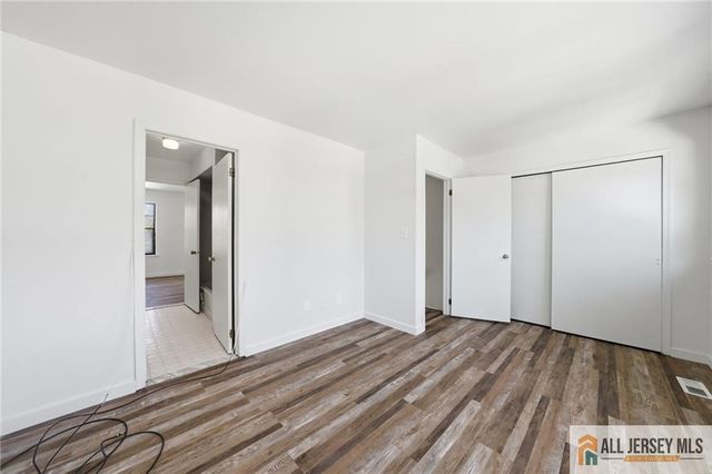 303 Maplecrest Road, Edison, NJ 08820