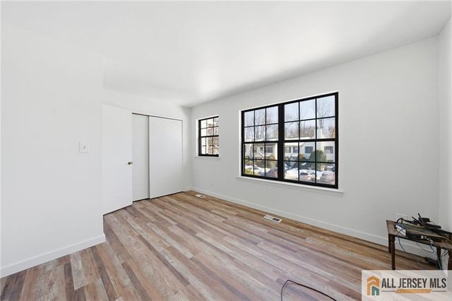 303 Maplecrest Road, Edison, NJ 08820