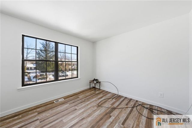 303 Maplecrest Road, Edison, NJ 08820