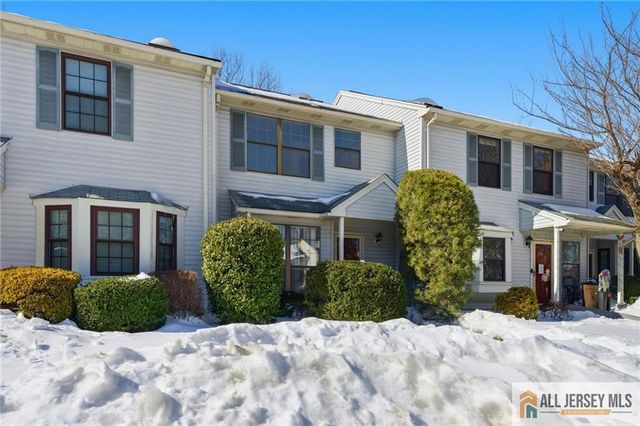 303 Maplecrest Road, Edison, NJ 08820
