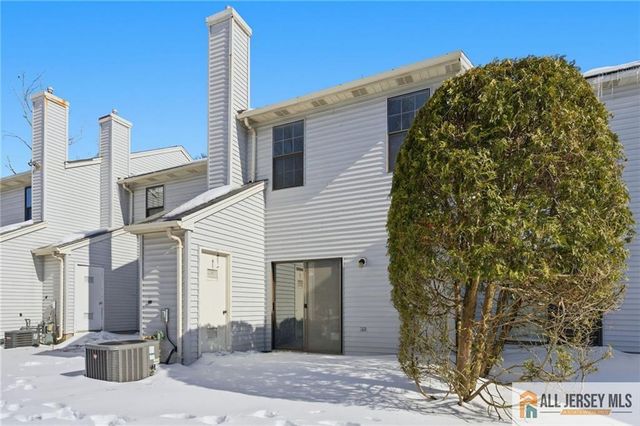 303 Maplecrest Road, Edison, NJ 08820