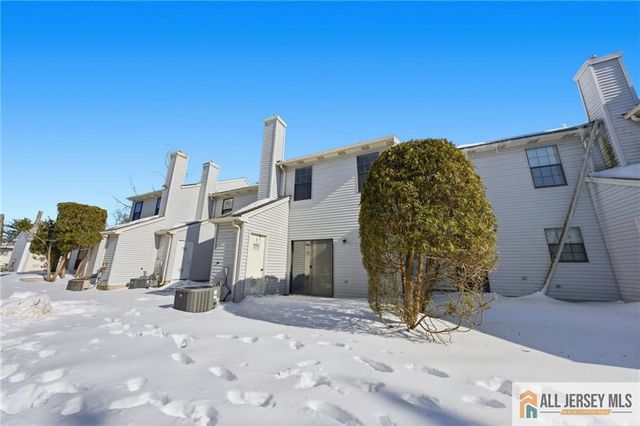 303 Maplecrest Road, Edison, NJ 08820