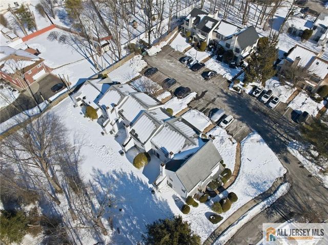 303 Maplecrest Road, Edison, NJ 08820