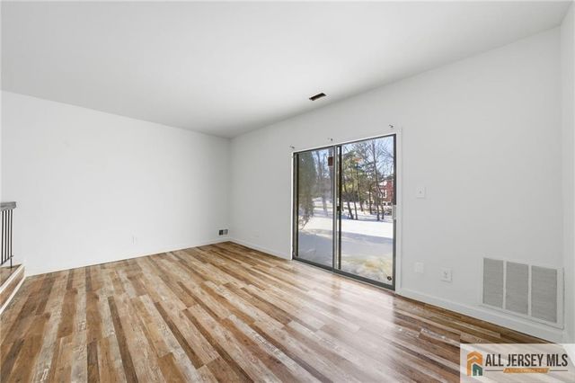 303 Maplecrest Road, Edison, NJ 08820