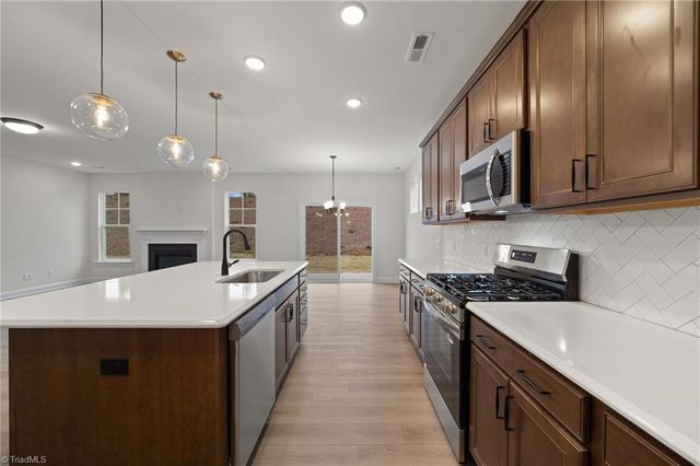 2383 Robbins Perch West Court, Kernersville, NC 27284