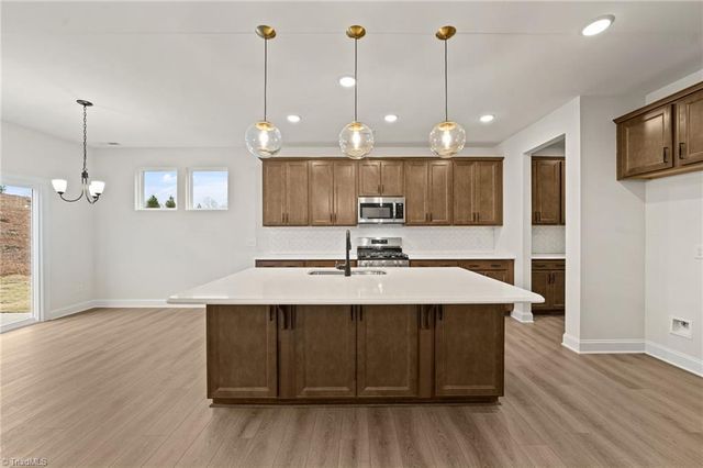 2383 Robbins Perch West Court, Kernersville, NC 27284