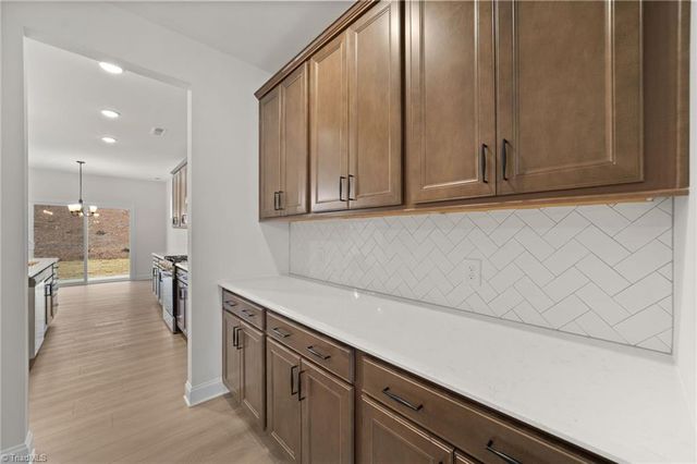 2383 Robbins Perch West Court, Kernersville, NC 27284