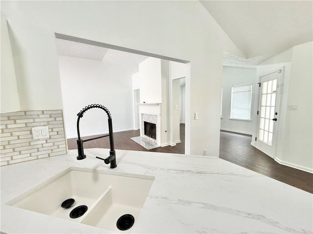 917 Keldron Court, Lawrenceville, GA 30045