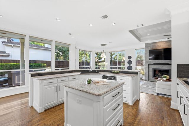 17431 Woods Edge Drive, Dallas, TX 75287