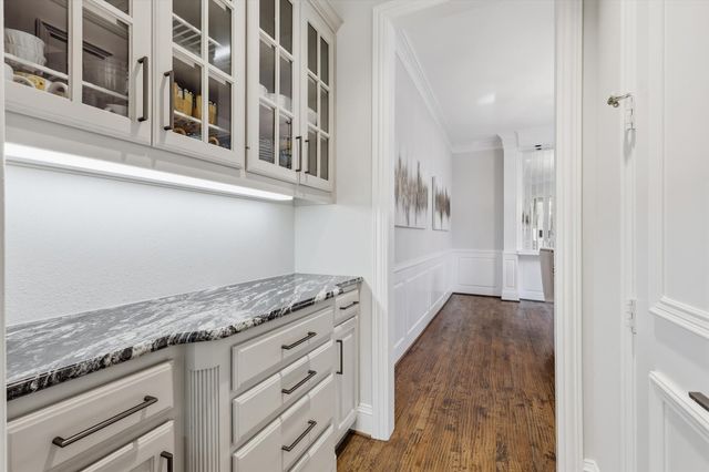 17431 Woods Edge Drive, Dallas, TX 75287