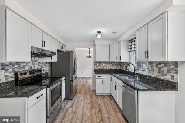 302 SPRING GATE CT, Mount Airy, MD 21771