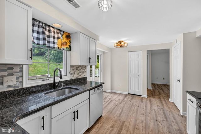302 SPRING GATE CT, Mount Airy, MD 21771