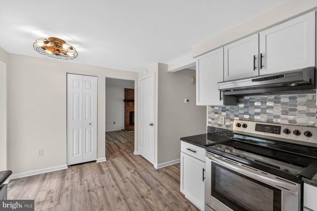 302 SPRING GATE CT, Mount Airy, MD 21771