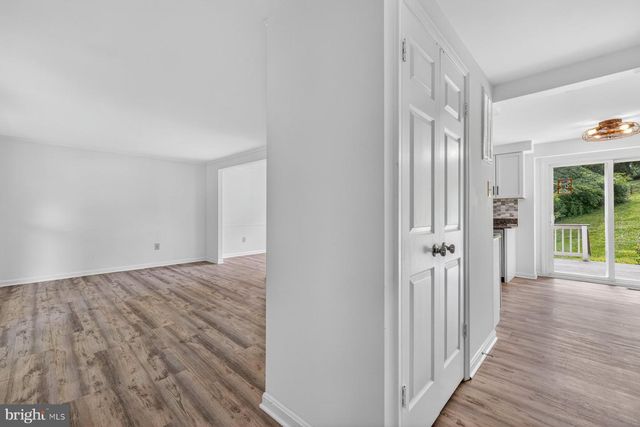 302 SPRING GATE CT, Mount Airy, MD 21771