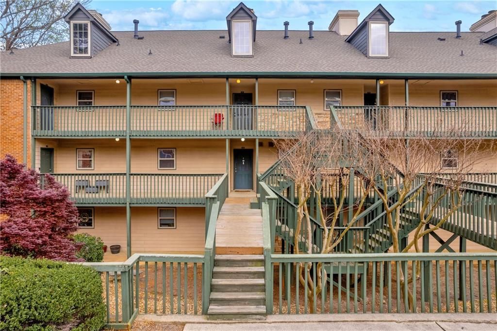 Image 1 of property listing at 113 Brittany Court, Duluth, GA 30096