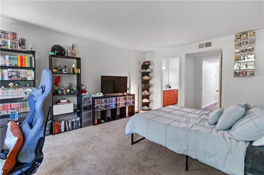 Image 11 of property listing at 113 Brittany Court, Duluth, GA 30096