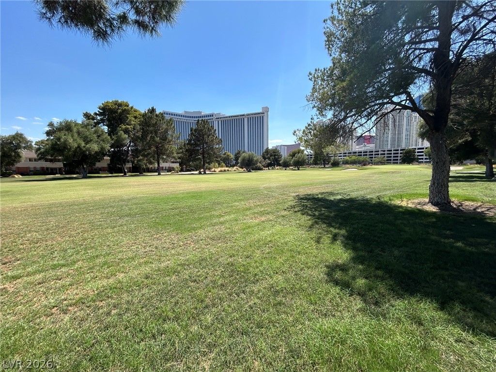 596 Tam O Shanter, Las Vegas, NV 89109 — photo 2
